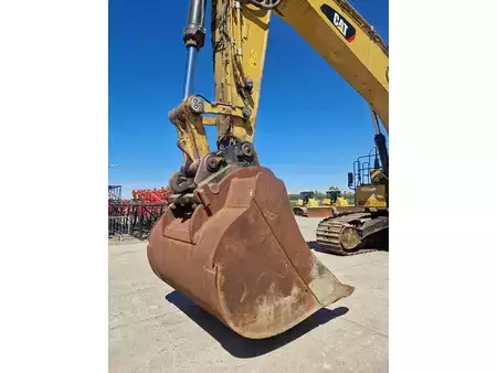 Beltegraver 2019 Caterpillar 374FL (29)