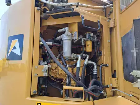 Kedjegraver 2016 Caterpillar 335FLCR (16)