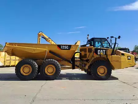 Dumper Articolati 2016 Caterpillar 725C2 (7)