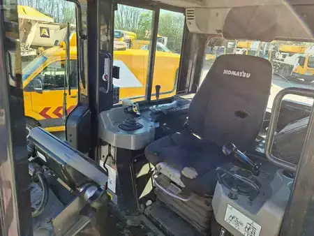 Buldożery 2016 Komatsu D 61 PXi-24 (13)