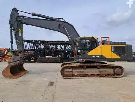 Escavatori cingolati 2022 Volvo EC 350 EL (1)
