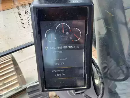 Escavatori cingolati 2022 Volvo EC 350 EL (21)