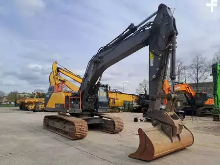 Escavatori cingolati 2022 Volvo EC 350 EL (6)