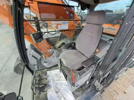 Escavatori cingolati 2019 Hitachi ZX 490 LC H-6 (22)