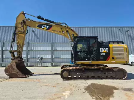 Rupsgraafmachines 2019 Caterpillar 326 FL (1)