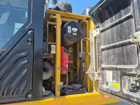 Rupsgraafmachines 2019 Caterpillar 326 FL (15)