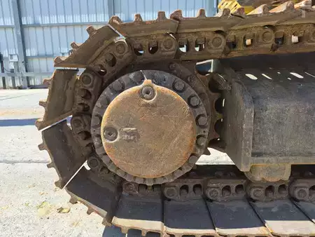 Rupsgraafmachines 2019 Caterpillar 326 FL (18)