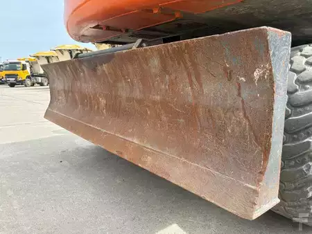 Escavatori gommati 2018 Hitachi ZX140W-6 (3 Pieces available) (13)