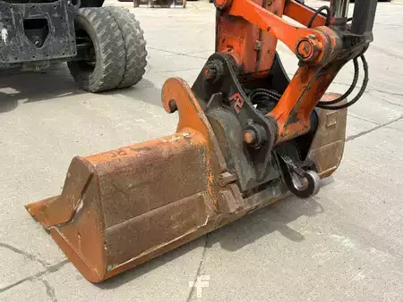 Escavatori gommati 2018 Hitachi ZX140W-6 (3 Pieces available) (16)