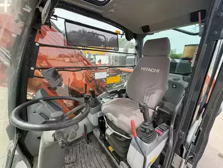 Escavatori gommati 2018 Hitachi ZX140W-6 (3 Pieces available) (8)