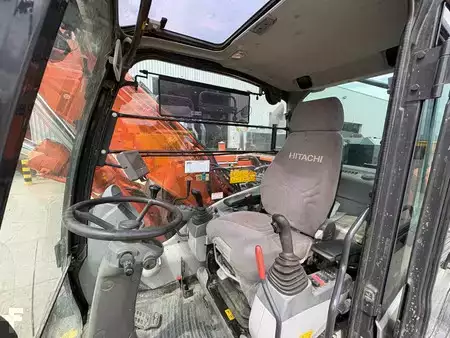Escavatori gommati 2018 Hitachi ZX140W-6 (3 Pieces available) (8)