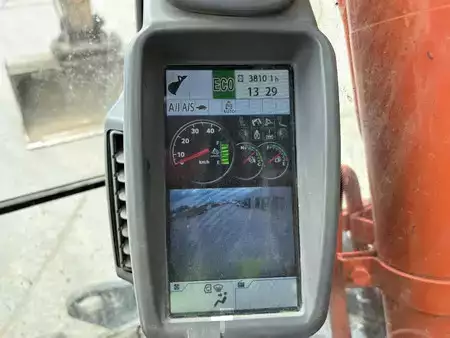Escavatori gommati 2018 Hitachi ZX140W-6 (3 Pieces available) (9)