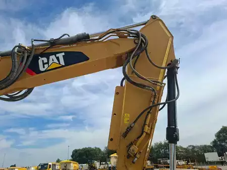 Escavadora de rastos 2012 Caterpillar 324EL (9)