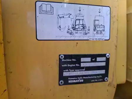 Pelle sur pneus 2017 Komatsu PW 118 MR-8 (10)