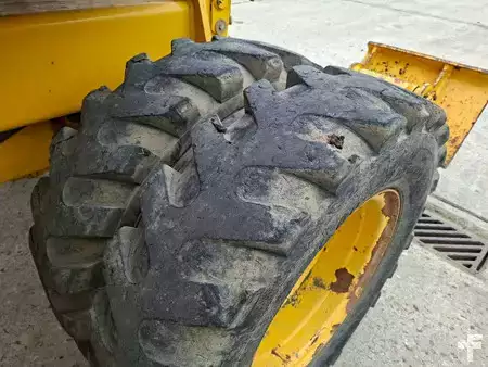Pelle sur pneus 2017 Komatsu PW 118 MR-8 (11)