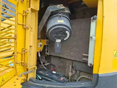 Pelle sur pneus 2017 Komatsu PW 118 MR-8 (12)