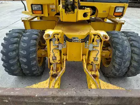 Pelle sur pneus 2017 Komatsu PW 118 MR-8 (13)