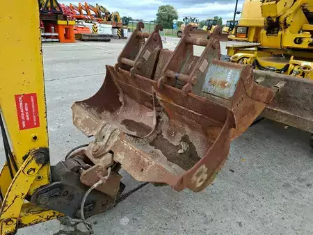 Pelle sur pneus 2017 Komatsu PW 118 MR-8 (21)