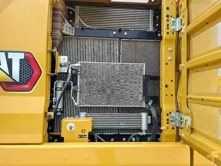 Korečková rýpadla 2020 Caterpillar 320 (18)