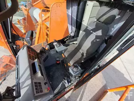 Mobile Cranes 2017 Terex Demag AC700 (23)