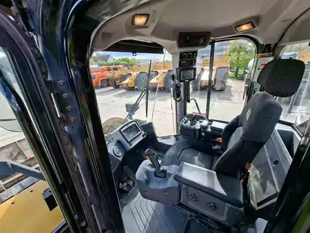 Колісні навантажувачі 2020 Caterpillar 962M (15)