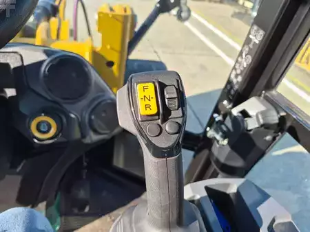 Chargeuse sur pneus 2023 Caterpillar 906 (14)