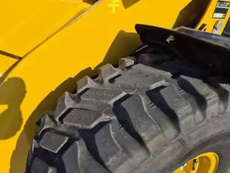 Chargeuse sur pneus 2023 Caterpillar 906 (20)
