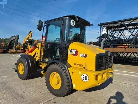 Chargeuse sur pneus 2023 Caterpillar 906 (8)