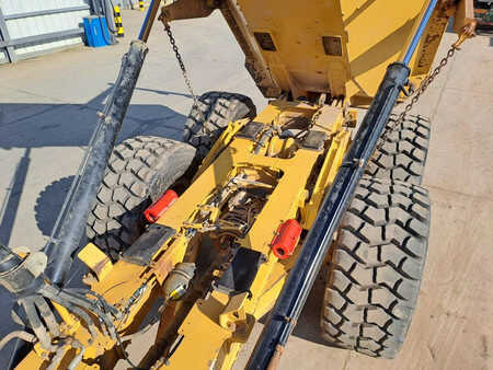 Articulated Dump Trucks 2017 Caterpillar 725C2 (28)