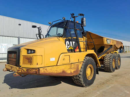 Articulated Dump Trucks 2017 Caterpillar 725C2 (7)