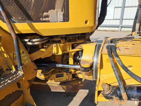 Articulated Dump Trucks 2017 Caterpillar 725C2 (8)