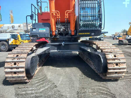Beltegraver 2019 Hitachi ZX870-5G LR 21m (Abu Dhabi) (12)