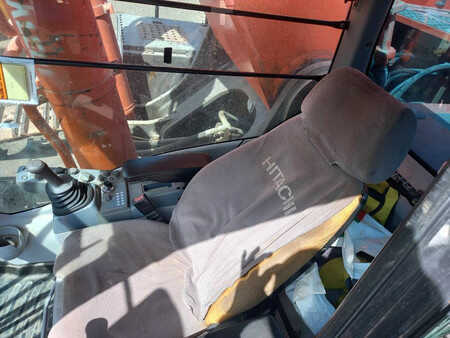 Beltegraver 2019 Hitachi ZX870-5G LR 21m (Abu Dhabi) (15)