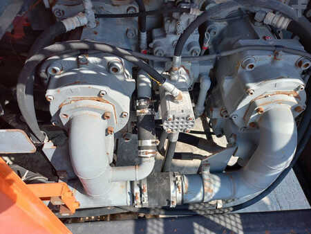 Beltegraver 2019 Hitachi ZX870-5G LR 21m (Abu Dhabi) (23)