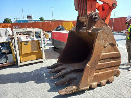 Bæltegraver 2019 Hitachi ZX870LC H-5G (Abu Dhabi) (6)