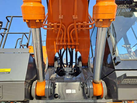 Kettenbagger 2019 Hitachi EX1200-6 ME (New Boom + Stick) (Abu Dhabi) (8)