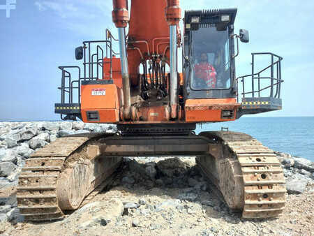Korečková rýpadla 2019 Hitachi EX1200-6 28m ( Abu Dhabi ) (16)