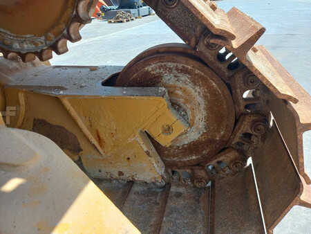 Bulldozers 2008 Caterpillar D6T LGP (Abu Dhabi) (15)