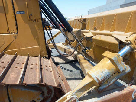 Bulldozers 2008 Caterpillar D6T LGP (Abu Dhabi) (17)