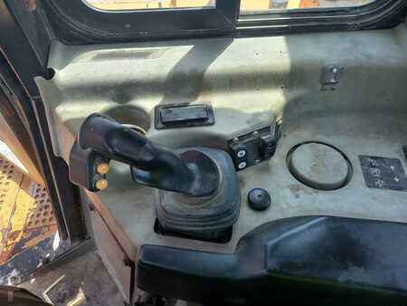 Bulldozers 2008 Caterpillar D6T LGP (Abu Dhabi) (23)