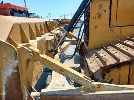 Bulldosere 2008 Caterpillar D 6T LGP (Abu Dhabi) (8)