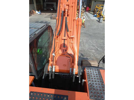 Korečková rýpadla 2023 Hitachi ZX350H-5G (Abu Dhabi) (23)