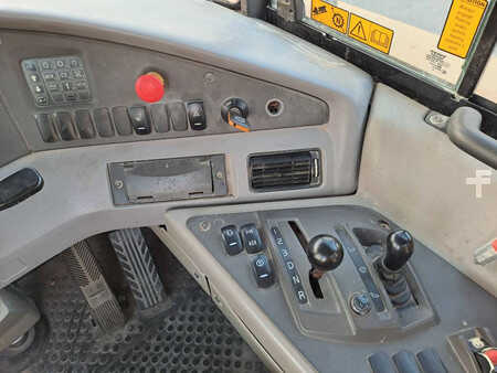 Articulated Dump Trucks 2015 Volvo A40F (Abu Dhabi) (14)