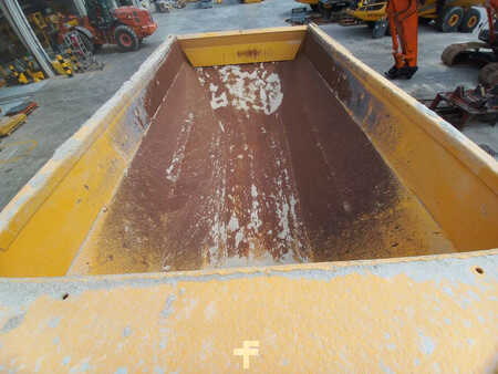 Articulated Dump Trucks 2015 Volvo A40F (Abu Dhabi) (23)