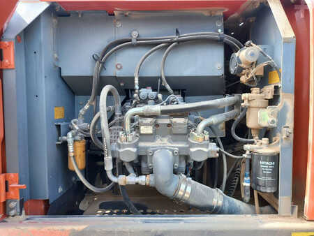 Bæltegraver 2021 Hitachi ZX220 LC (Abu Dhabi) (18)