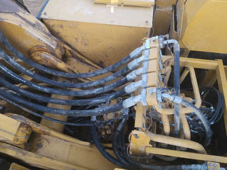Korečková rýpadla 2022 Caterpillar 395 (Saudi Arabia) (11)