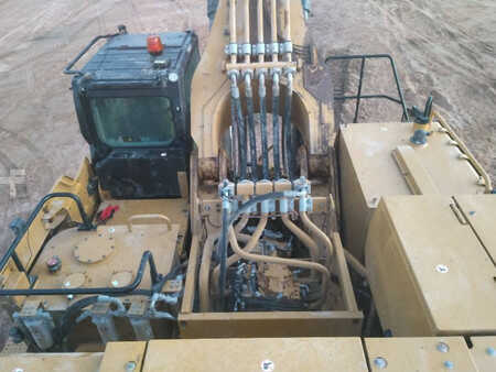 Korečková rýpadla 2022 Caterpillar 395 (Saudi Arabia) (23)