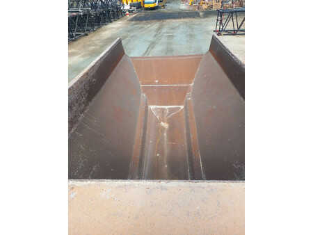 Articulated Dump Trucks 2016 Volvo A40F (Abu dhabi) (20)