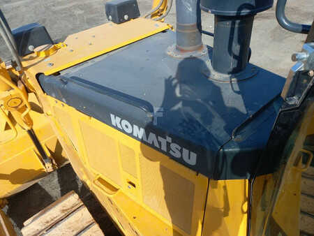 Buldożery 2023 Komatsu D155A-6R (4 pieces available - Abu Dhabi) (15)
