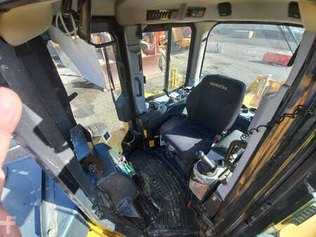 Buldożery 2023 Komatsu D155A-6R (4 pieces available - Abu Dhabi) (17)